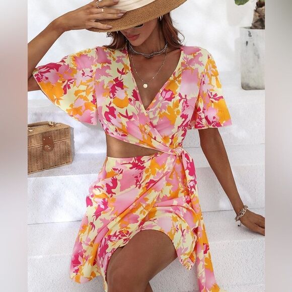 SHEIN Floral Print Butterfly Sleeve Cut Out Twist Side Dress Size XL 4 0401 - Picture 3 of 14